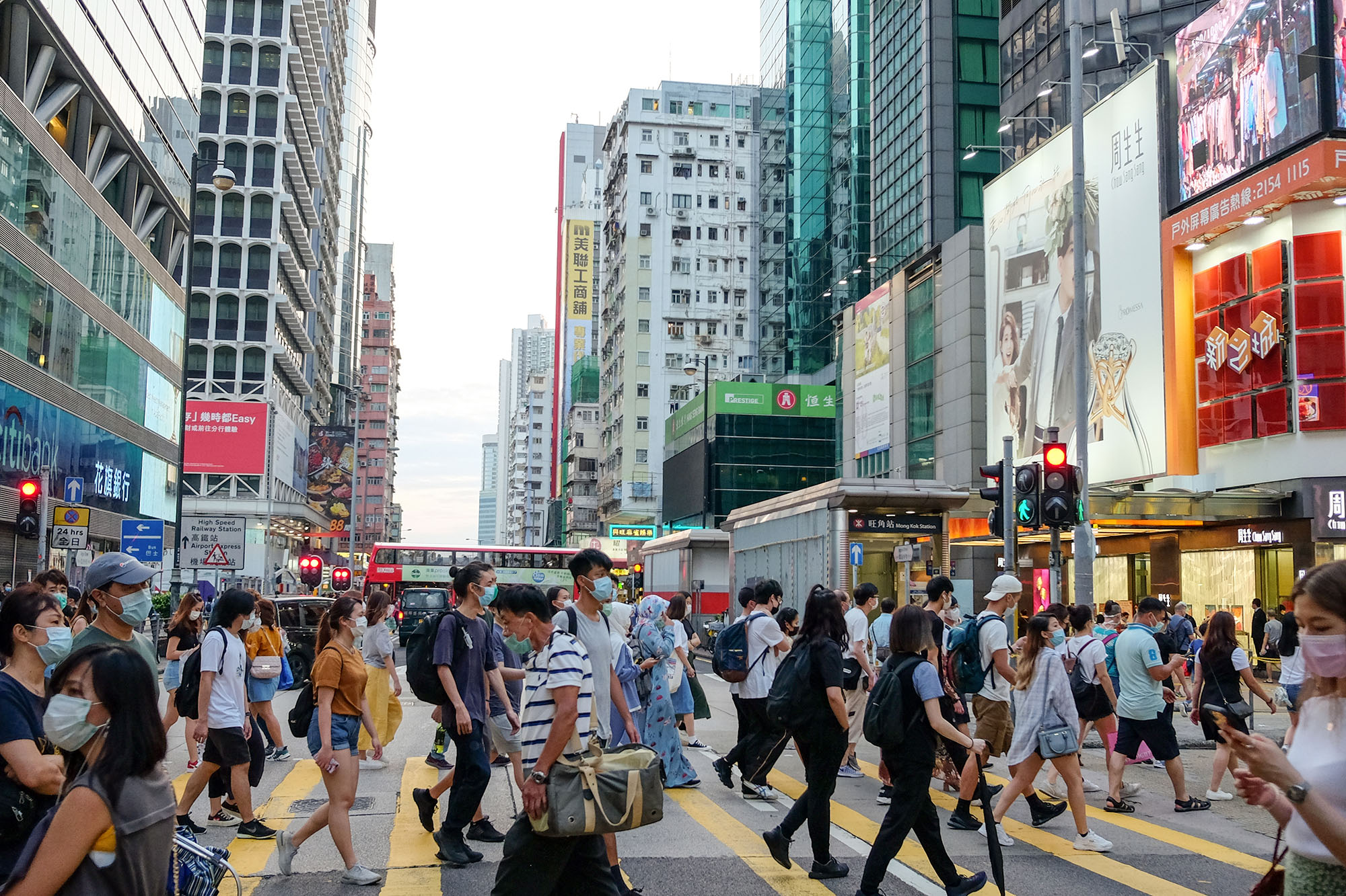 Bartra Wealth Advisors’ Survey Finds Over 80% of Respondents Consider Emigrating Overseas